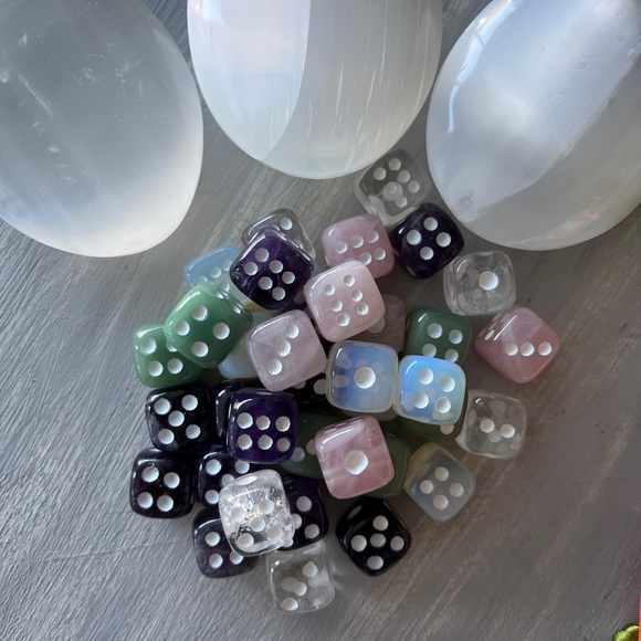 Opalite dice pair - Picture 4 of 7